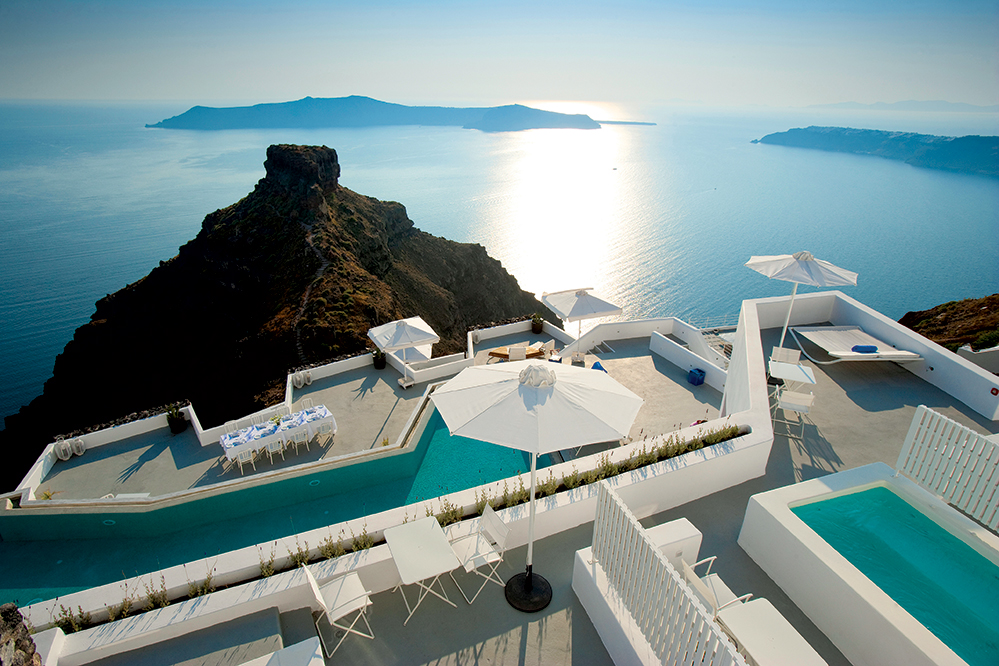 Grace Santorini, a hotel rated highly by the Lohans